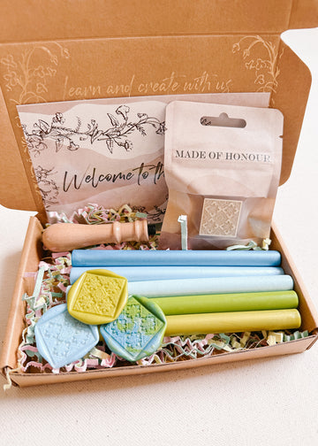 Vacation tile box