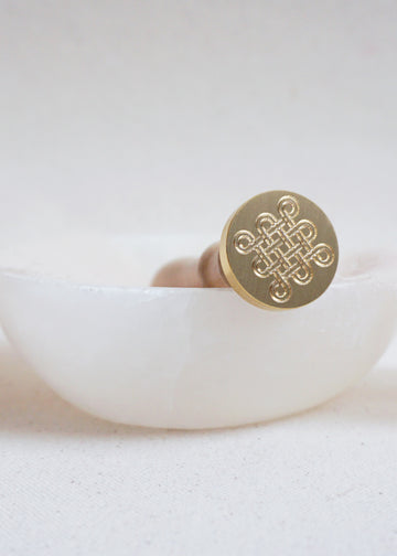Lucky Knot wax stamp
