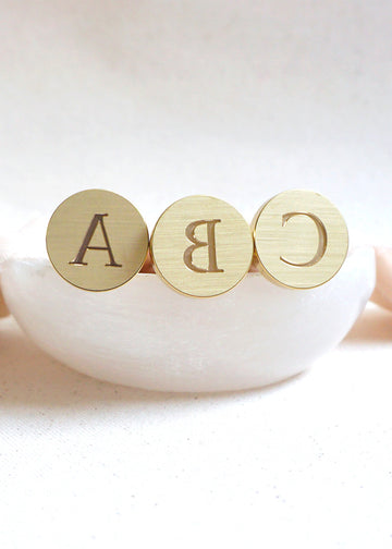 Letter wax stamp (serif)